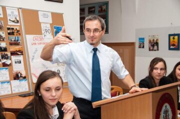 Elevii Colegiului „Eudoxiu Hurmuzachi” și-au desemnat reprezentanții în Consiliul Școlar