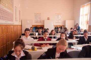 Elevii Colegiului „Eudoxiu Hurmuzachi” și-au desemnat reprezentanții în Consiliul Școlar