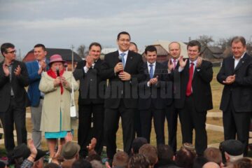 Câteva mii de persoane au venit la întâlnirea cu Victor Ponta de la Pârteștii de Sus