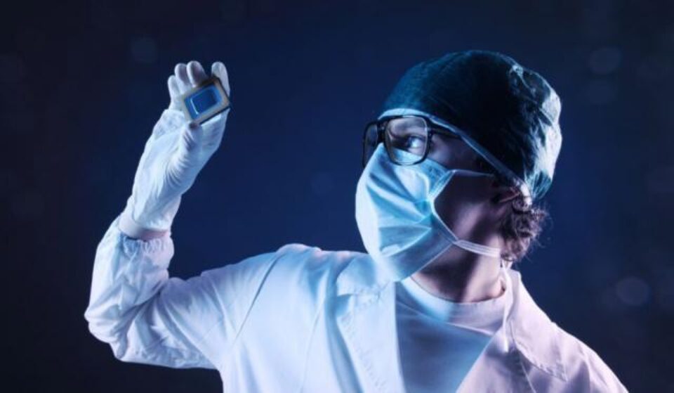 Tehnologie de ultimă oră pentru tratarea cancerului, cu mai puține efecte secundare Foto: Shutterstock Tehnologie de ultimă oră pentru tratarea cancerului, cu mai puține efecte secundare Foto: Shutterstock