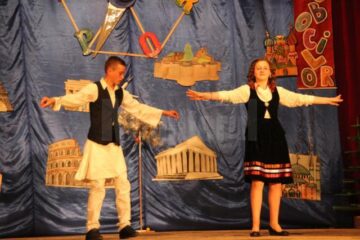Călătorie prin Europa, la Balul Bobocilor organizat de Colegiul Tehnic „Samuil Isopescu”