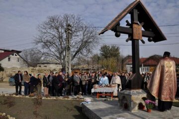 Drumul Adâncata-Fetești, inaugurat de localnici în prezența deputatului PDL Ioan Balan