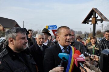 Drumul Adâncata-Fetești, inaugurat de localnici în prezența deputatului PDL Ioan Balan