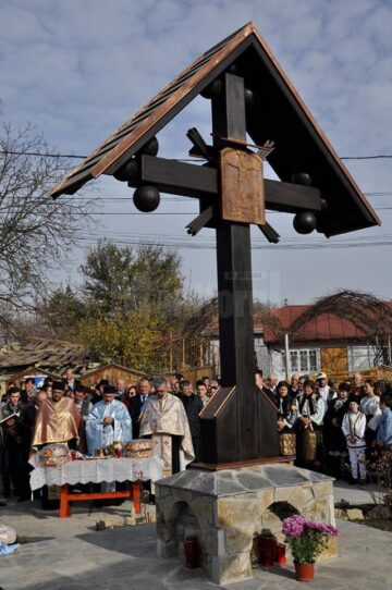 Drumul Adâncata-Fetești, inaugurat de localnici în prezența deputatului PDL Ioan Balan