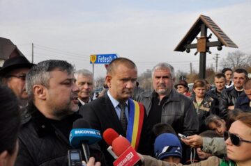 Drumul Adâncata-Fetești, inaugurat de localnici în prezența deputatului PDL Ioan Balan