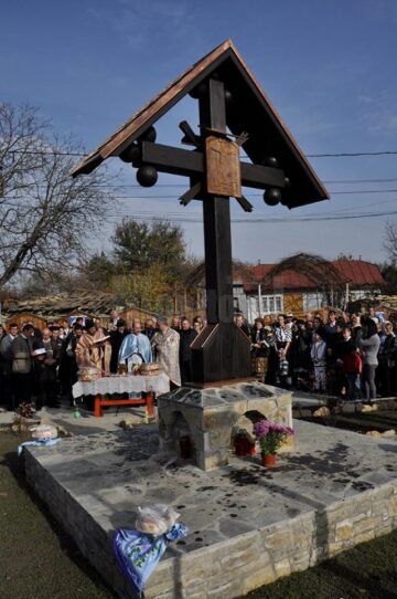 Drumul Adâncata-Fetești, inaugurat de localnici în prezența deputatului PDL Ioan Balan