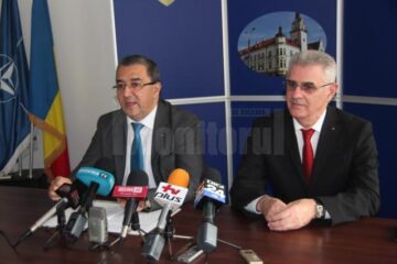 Prefectul de Suceava, Florin Sinescu, și consulul general al Ucrainei la Suceava, Excelența Sa Vasyl Boiechko