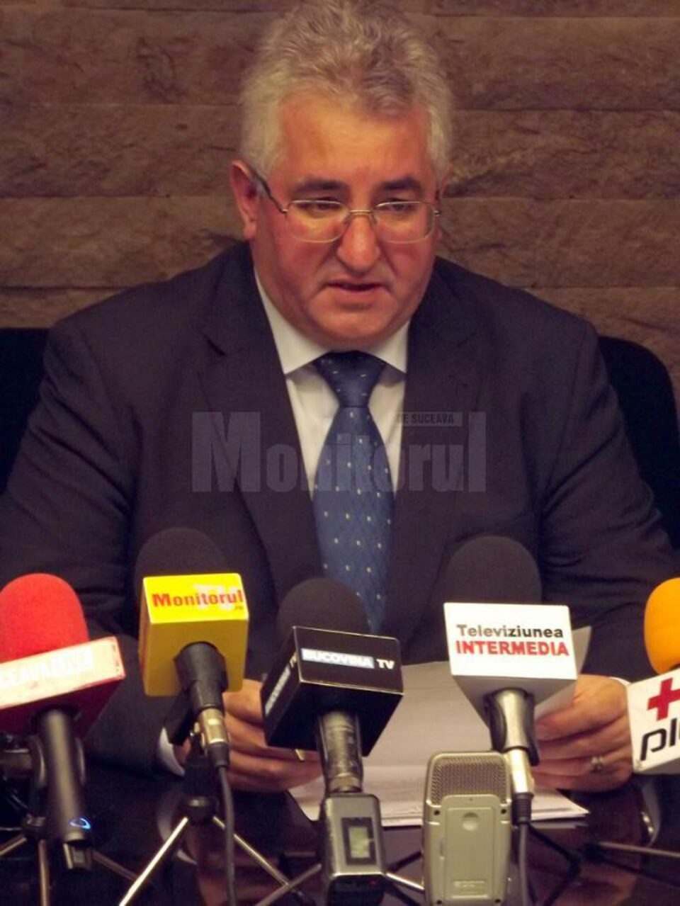 Ion Lungu le-a dat constructorilor o bilă neagră pentru lucrările de refacere a străzii Duzilor Ion Lungu le-a dat constructorilor o bilă neagră pentru lucrările de refacere a străzii Duzilor