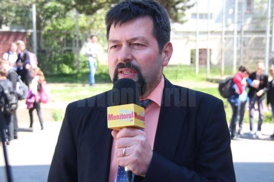 Dumitru Moraru - adjunctul Școlii Gimnaziale „Miron Costin” Suceava