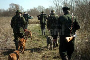 Sute de vînători