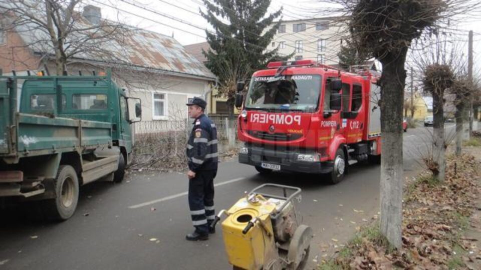 Conductă de gaz lovită de un buldoexcavator pe strada Călărași