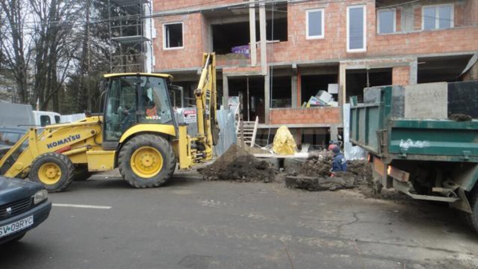 Conductă de gaz lovită de un buldoexcavator pe strada Călărași