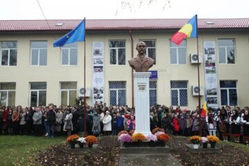 Liceul Tehnologic „Ion Nistor” a sărbătorit 50 de ani de învățământ liceal la Vicovu de Sus