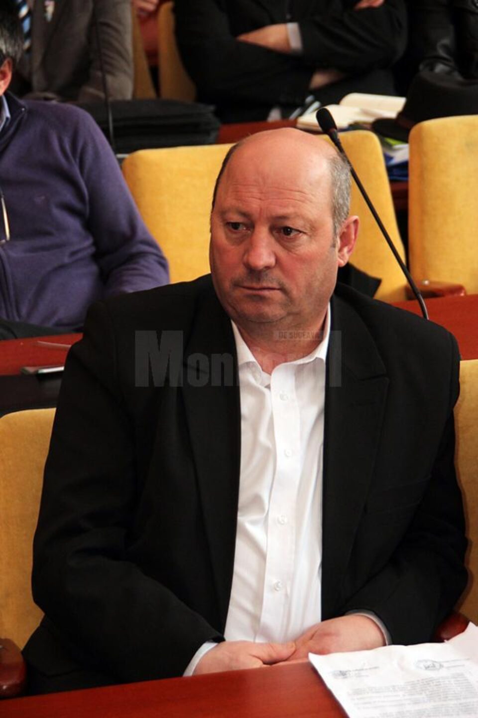 Ilie Boncheș: „Anul acesta suntem pregătiți să facem față temperaturilor scăzute, astfel încât vom ține musafirii care vin la Vatra Dornei ” Ilie Boncheș: „Anul acesta suntem pregătiți să facem față temperaturilor scăzute, astfel încât vom ține musafirii care vin la Vatra Dornei ”