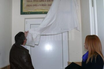 Primarul Cătălin Coman a dezvelit placa comemorativă