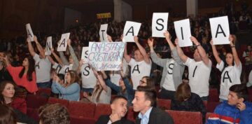 Călătorie în „Țara Minunilor”, la Balul Colegiului de Artă „Ciprian Porumbescu”
