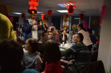 Câteva zeci de studenți ai Universității „Ștefan cel Mare” Suceava au luat lecții de gastronomie chinezească