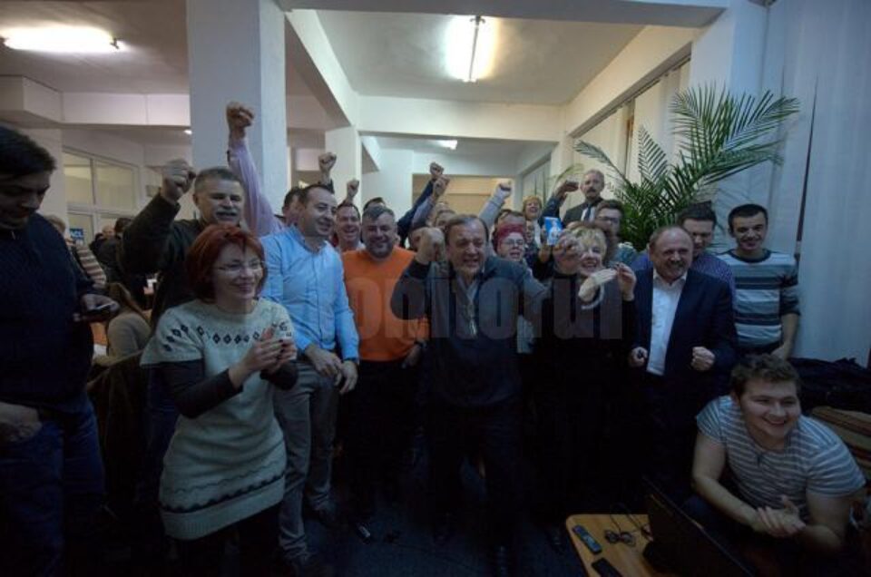 Liderii PDL și PNL au izbucnit în urale la vestea că Iohannis are prima șansă de a deveni viitorul președinte al țării