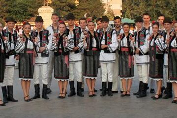 Ansamblul Folcloric “Plaiurile Dornelor”