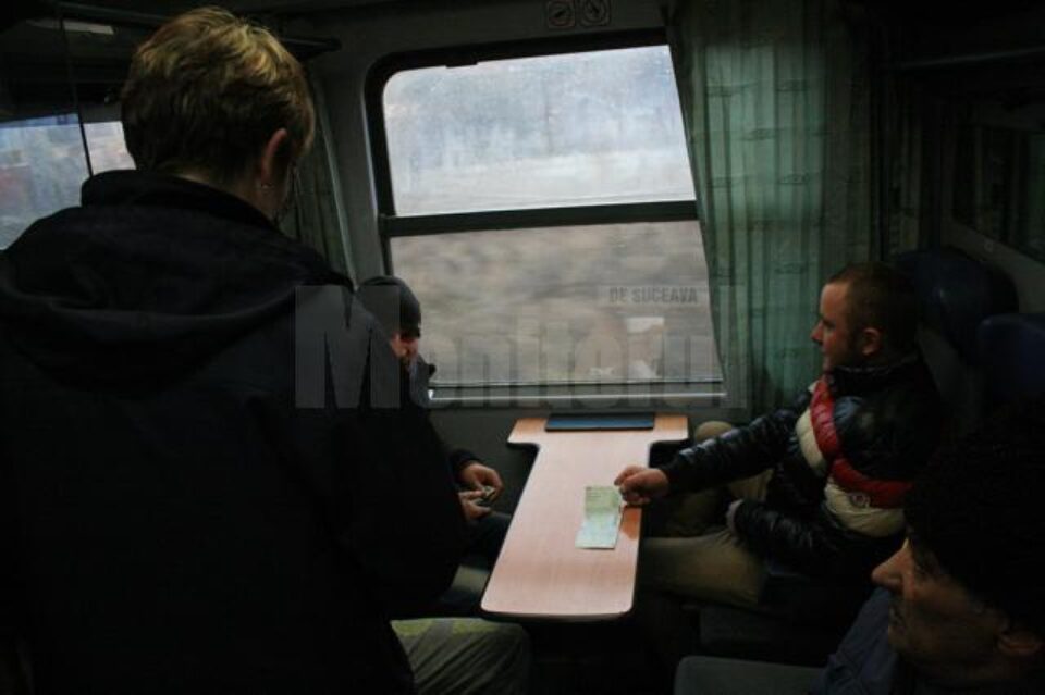 În cadrul acțiunii au fost verificați 1.300 de pasageri din opt trenuri care au circulat pe această distanță