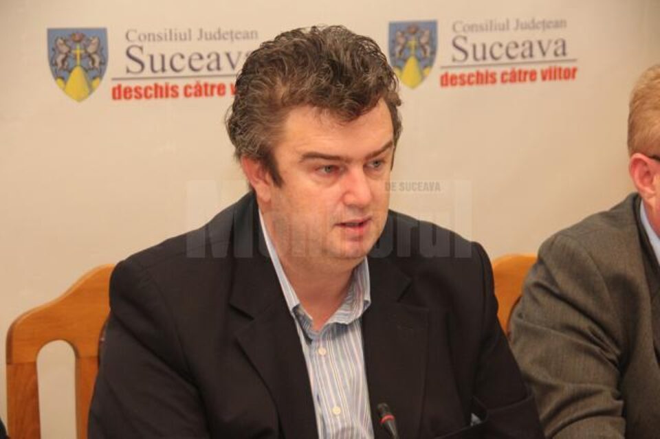 Cătălin Nechifor: „Pe drumurile județene încadrate pe nivelurile III și IV de viabilitate agenții economici interesați vor putea executa lucrări de deszăpezire și combatere a lunecușului”