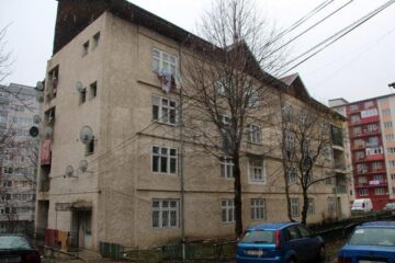 Căminul 2 în care stau asistații social