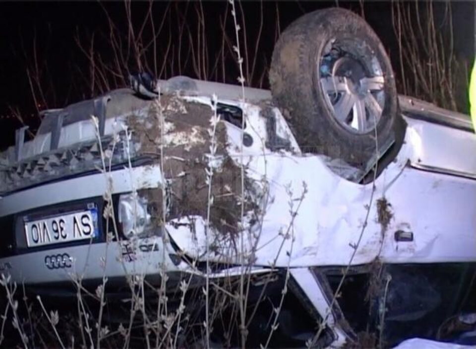 Tânăr de 27 de ani, mort după ce a scăpat mașina de sub control din cauza vitezei