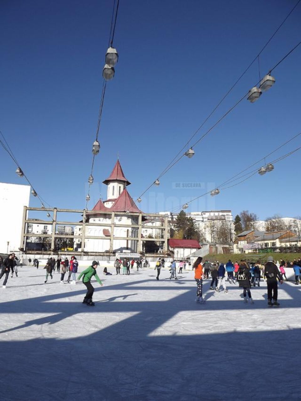 Pe 1 Decembrie accesul va fi gratuit pentru toți cei care vor să patineze