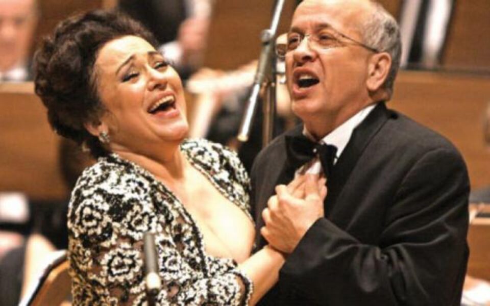 Soprana Leontina Văduva și tenorul Robert Nagy, invitați speciali în spectacolul „Vienna Classic Christmas”. Foto: adevarul.ro Soprana Leontina Văduva și tenorul Robert Nagy, invitați speciali în spectacolul „Vienna Classic Christmas”. Foto: adevarul.ro