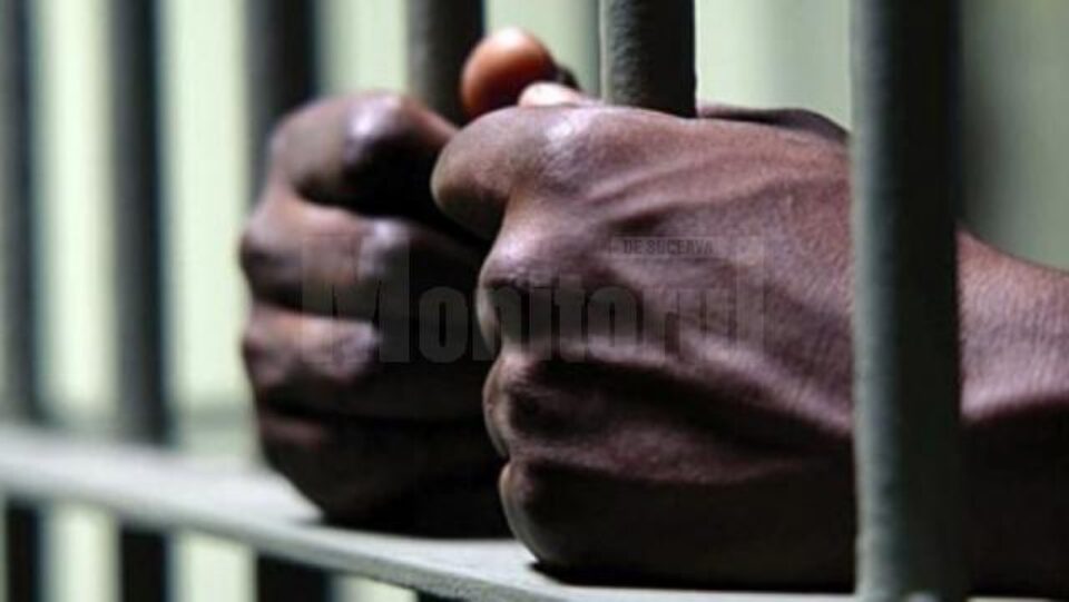 În total, indivizii care au folosit-o pe tânără pentru a obține bani frumoși vor sta la închisoare pentru o perioadă de 28 de ani În total, indivizii care au folosit-o pe tânără pentru a obține bani frumoși vor sta la închisoare pentru o perioadă de 28 de ani