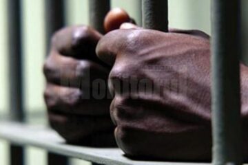 În total, indivizii care au folosit-o pe tânără pentru a obține bani frumoși vor sta la închisoare pentru o perioadă de 28 de ani