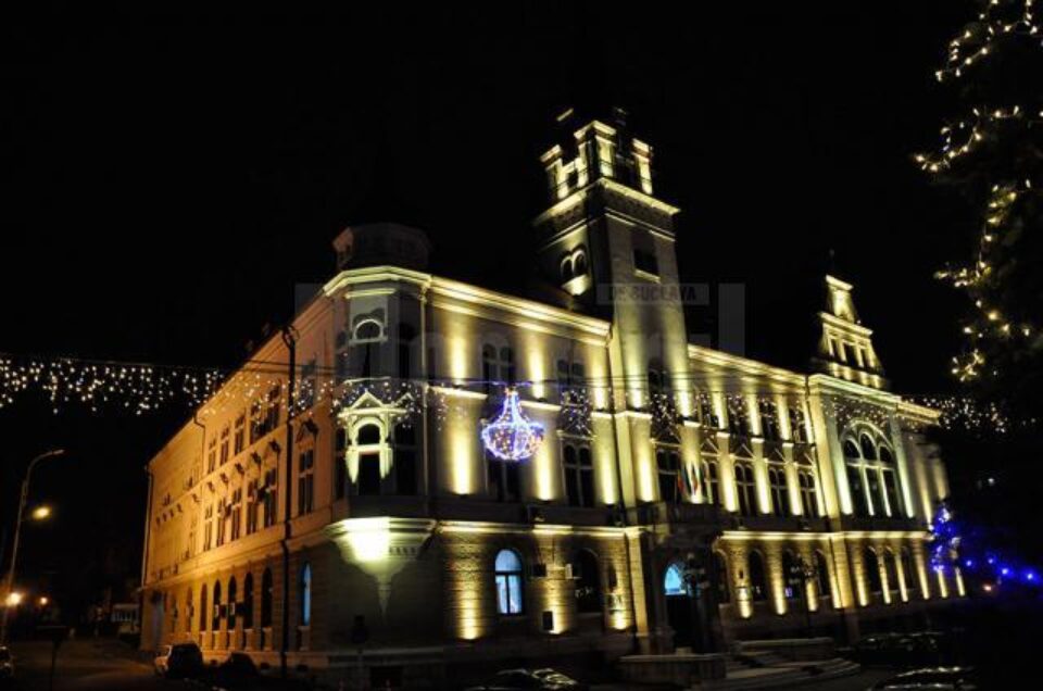Sucevenii vor avea parte în fiecare seară de spectacole de sunet și lumini la Palatul Administrativ