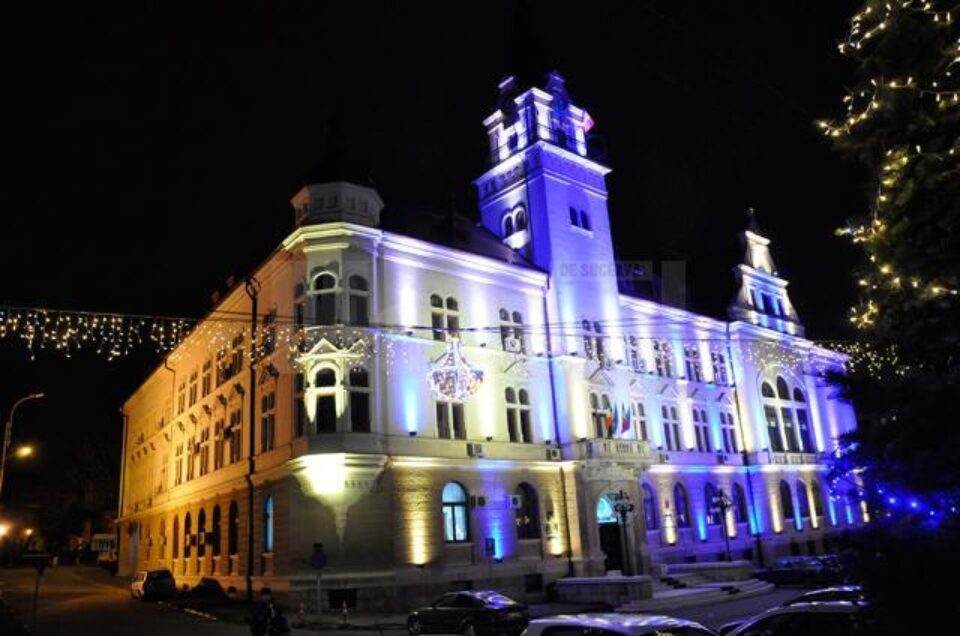 Sucevenii vor avea parte în fiecare seară de spectacole de sunet și lumini la Palatul Administrativ