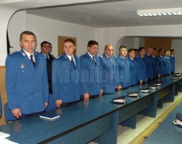 Peste 250 de pompieri și jandarmi, înaintați în grad înainte de termen în preajma Zilei Naționale