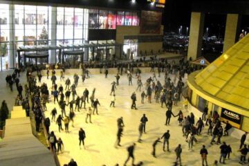 Ice Dream este deschis zilnic, între orele 14.00 și 22.00