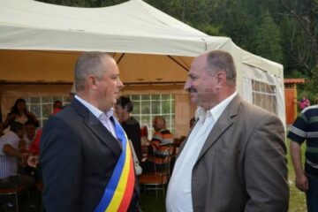 Primarul de Broșteni, Nicolae Chiriac, și viceprimarul Vasile Rusu