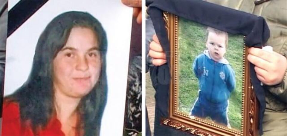 Aspazia și fiul ei Mitruț au fost conduși pe ultimul drum de o întreagă comunitate răvășită de tragedia care s-a abătut asupra familiei Baciu Aspazia și fiul ei Mitruț au fost conduși pe ultimul drum de o întreagă comunitate răvășită de tragedia care s-a abătut asupra familiei Baciu