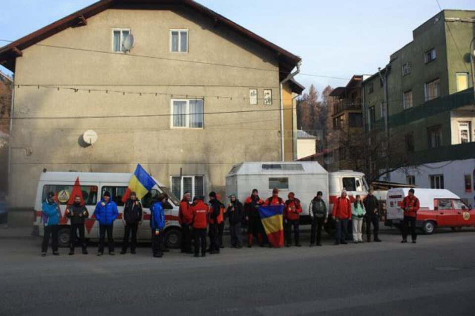 Cei 50 de împătimiți ai muntelui au plecat către șase vârfuri din zona Dornelor, mai exact Pietrosul Călimani, Giumalău, Pietrosul Bistriței, Omu, Ineu și Bistricioru