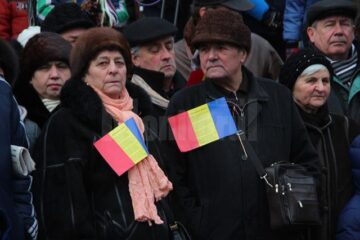 Mii de suceveni au participat la parada militară de Ziua Națională