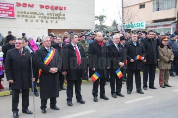 Autoritățile au participat alături de suceveni la parada militară
