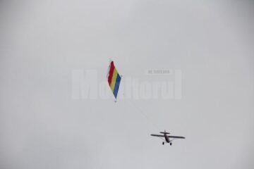 Mii de suceveni au participat la parada militară de Ziua Națională