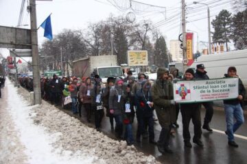 Marșul „Pledoarie pentru demnitate” a reunit aproape 500 de participanți