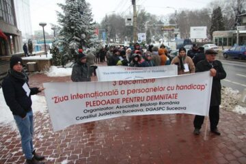 Aproape 500 de suceveni au pledat ieri pentru demnitatea persoanelor cu dizabilități