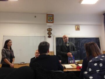 Criticul și istoricul literar Nicolae Cârlan, la Școala Ion Creangă