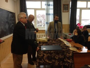 Criticul și istoricul literar Nicolae Cârlan, la Școala Ion Creangă