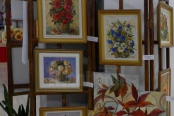 Tablouri semnate de artista Cristina Hreamătă-Macoveiciuc
