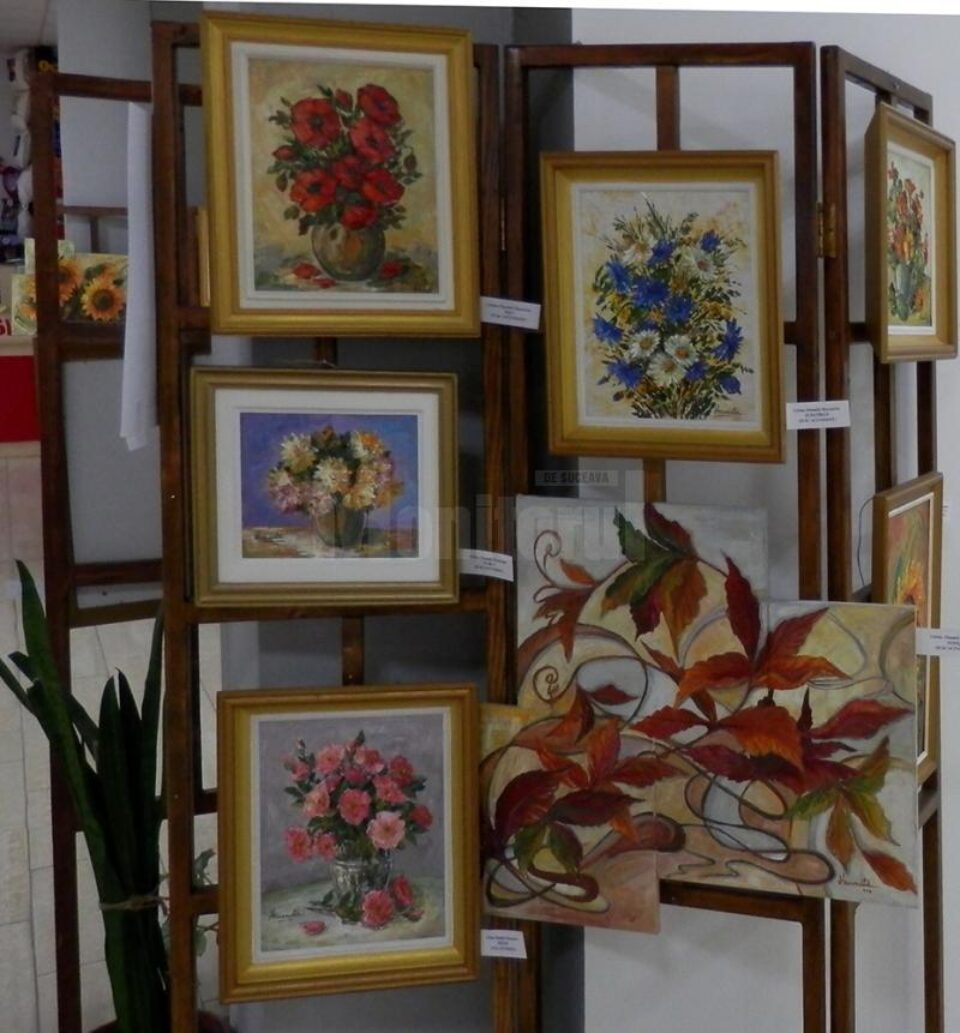 Lucrări semnate de artista Cristina Hreamăta Macoveiciuc