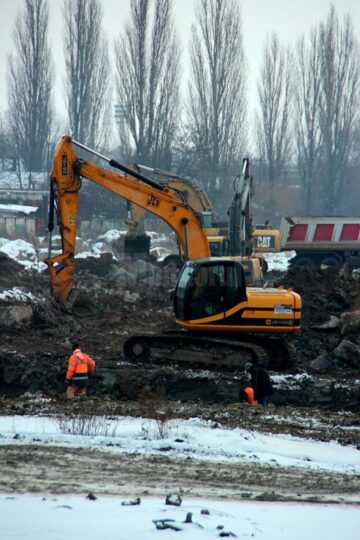 Lucrările de construire a noului magazin Dedeman au început în plină iarnă
