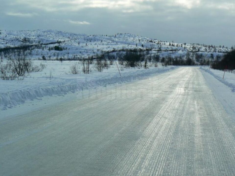 Recomandări pentru siguranța circulației rutiere în condiții de polei, FOTO: www.panoramio.com