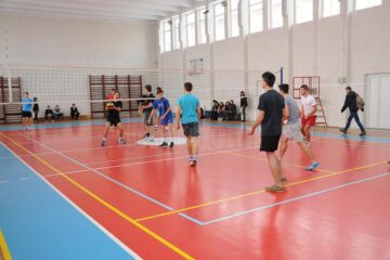 Colegiul Național „Nicu Gane” și Colegiul Tehnic „Mihai Băcescu” din Fălticeni au participat la competiția umanitară “Mișcarea dă speranță”